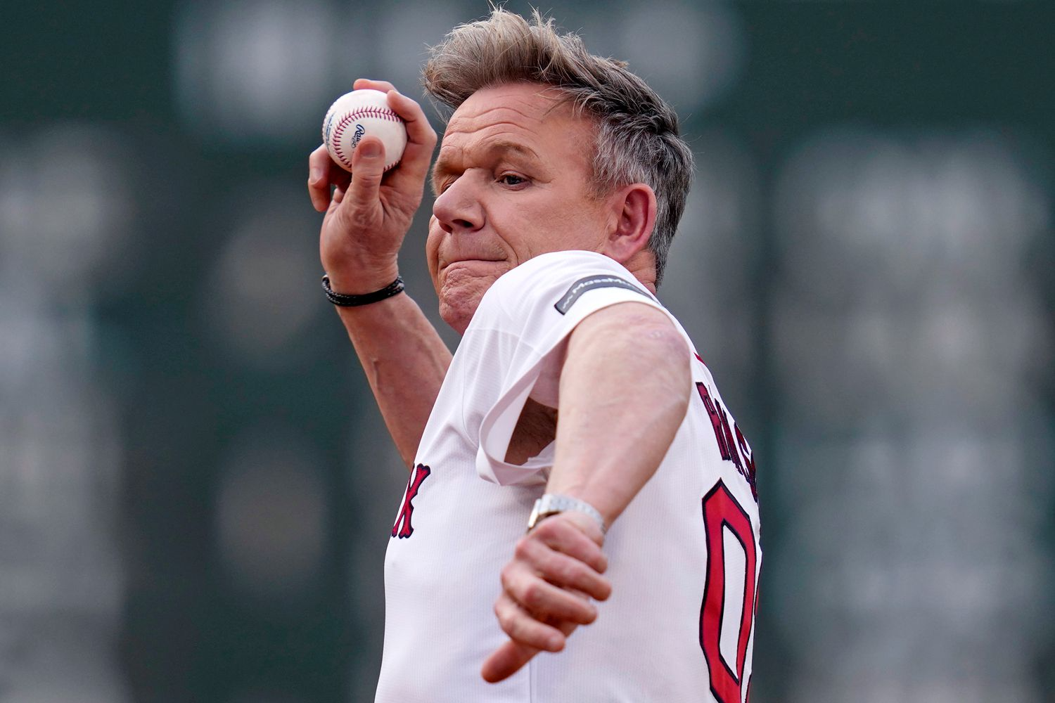gordon-ramsey-Red-Sox-pitch-0626